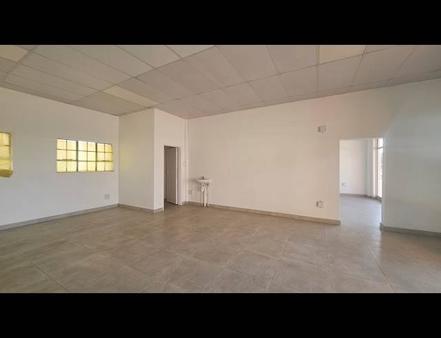 90M² RETAIL TO LET IN ROSSLYN